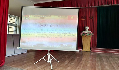 Đoàn Thanh niên Bộ Chỉ huy Quân sự Thành phố tổ chức học tập, quán triệt về các kết luận của Ban Chấp hành, Ban Thường vụ Trung ương Đoàn khóa XI và các nghị quyết của Ban Chấp hành Trung ương Đảng khóa XII, 6 bài học lý luận chính trị